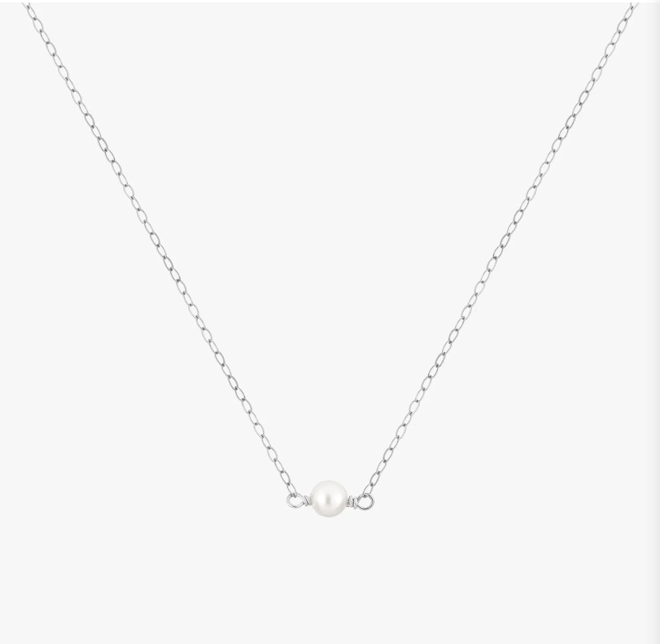 Minimal Round Pearl Necklace