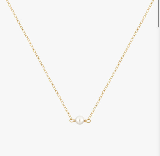 Minimal Round Pearl Necklace