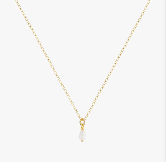 Minimal Water Pearl Necklace