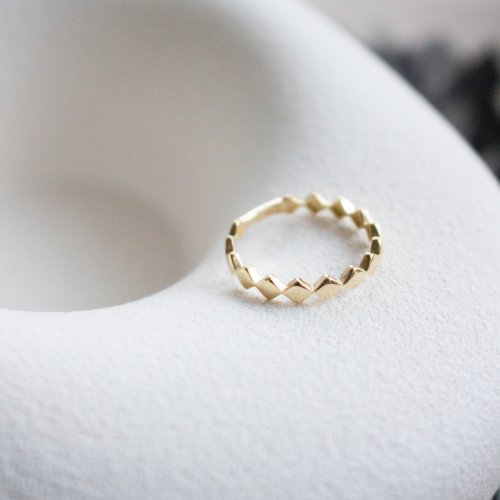 10K Yellow Gold Diamond Shape Band Ring